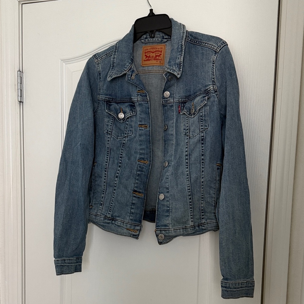 Levi's Women's Light Blue Jean Jacket